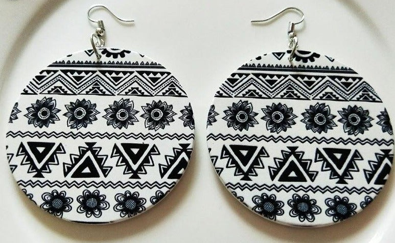 Geometric Circular Earrings (Black & White)