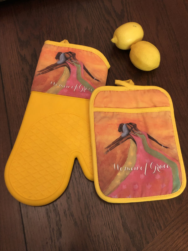 Nora Blue Mitten and Potholder Combo – LiLi Homes